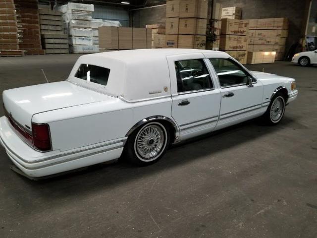 1LNCM81W5MY611356 - 1991 LINCOLN TOWN CAR EXECUTIVE  photo 4