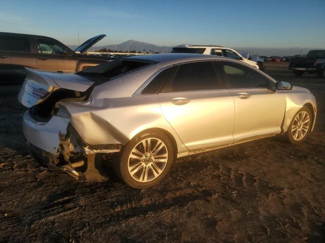 3LN6L2G9XDR804616 - 2013 LINCOLN MKZ SILVER photo 3