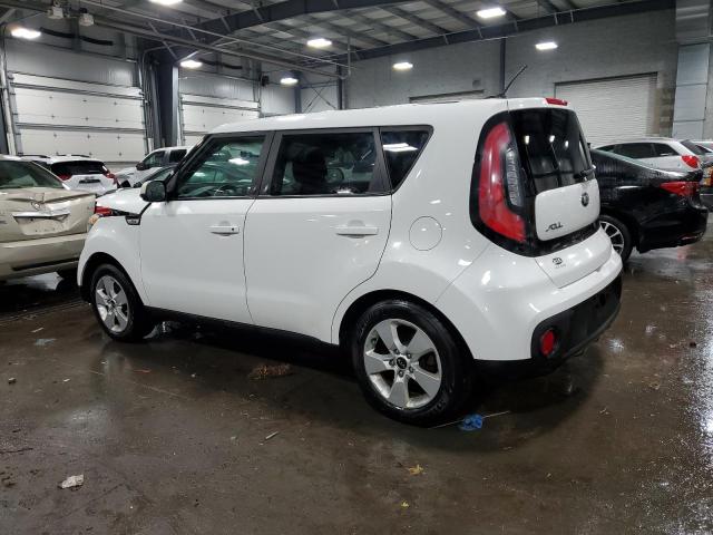 KNDJN2A29J7905170 - 2018 KIA SOUL WHITE photo 2