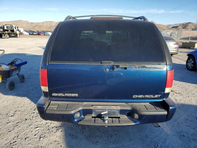 1GNCS13W2Y2357491 - 2000 CHEVROLET BLAZER BLUE photo 6