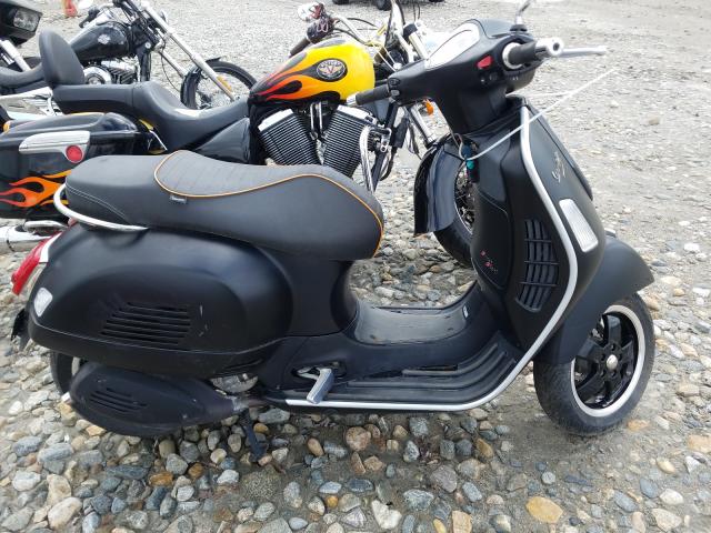 ZAPM459L7F5100137 - 2015 VESPA GTS 300 SUPER  photo 9