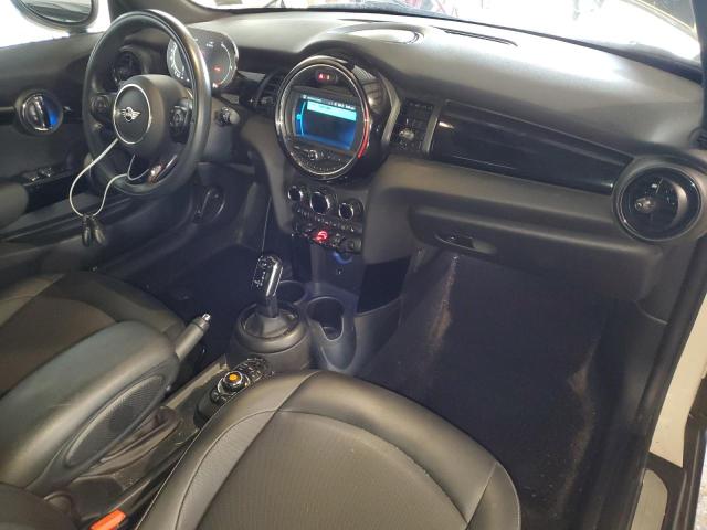 WMWWJ3C06M3M86044 - 2021 MINI COOPER TWO TONE photo 8