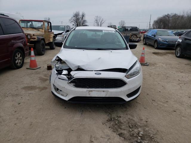 1FADP3E24HL219519 - 2017 FORD FOCUS S WHITE photo 5