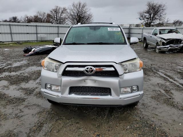 JTEBU5JR9C5091120 - 2012 TOYOTA 4RUNNER SR5 SILVER photo 5