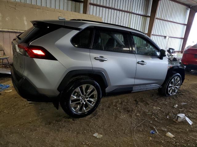 2T3C1RFV7MC143791 - 2021 TOYOTA RAV4 XLE PREMIUM SILVER photo 3