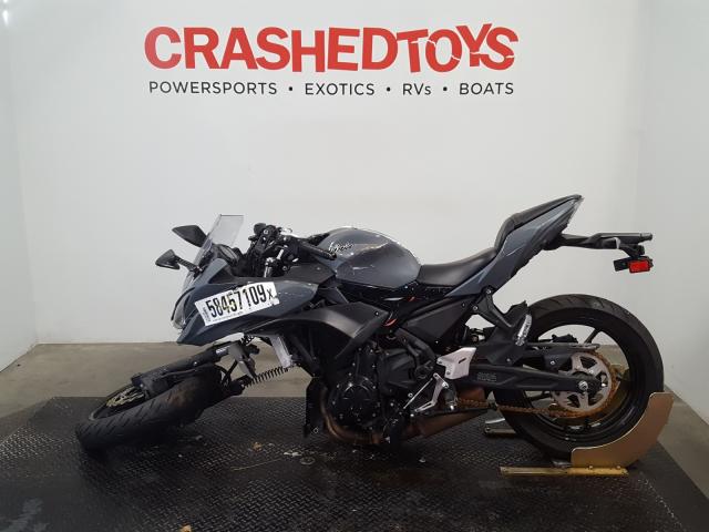 JKAEXEJ14JDA02542 - 2018 KAWASAKI EX650 J  ფოტო 5