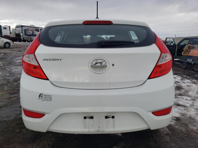 KMHCT5AE0GU245889 - 2016 HYUNDAI ACCENT SE WHITE photo 6