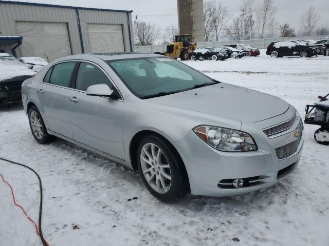 1G1ZE5E04CF241908 - 2012 CHEVROLET MALIBU LTZ ვერცხლისფერი ფოტო 4