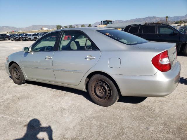 JTDBE32K430163751 - 2003 TOYOTA CAMRY LE SILVER photo 2