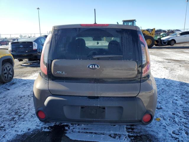 KNDJN2A20F7172272 - 2015 KIA SOUL BROWN photo 6