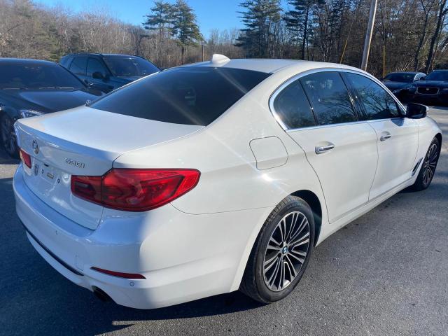 WBAJA7C53JWA74027 - 2018 BMW 530 XI WHITE photo 3