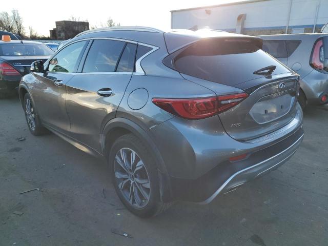 SJKCH5CR8HA023882 - 2017 INFINITI QX30 BASE GRAY photo 2