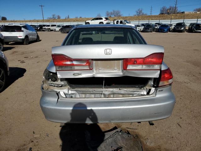 1HGCG16522A005622 - 2002 HONDA ACCORD EX SILVER photo 6