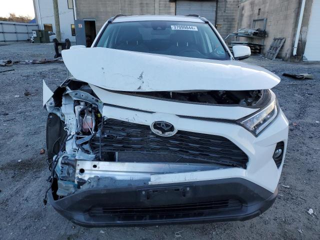 2T3P1RFV3LW099173 - 2020 TOYOTA RAV4 XLE WHITE photo 5