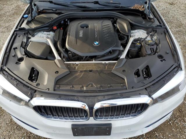 WBAJE5C54KWW10636 - 2019 BMW 540 I WHITE photo 11