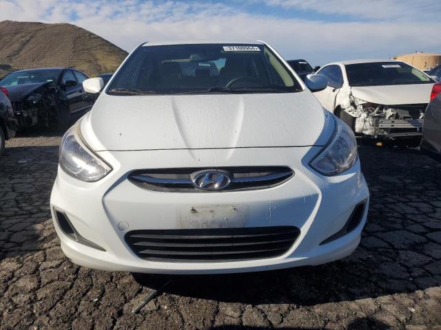 KMHCT4AE2GU045137 - 2016 HYUNDAI ACCENT SE WHITE photo 5