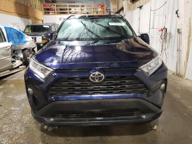 2T3P1RFV5MW155017 - 2021 TOYOTA RAV4 XLE BLUE photo 5