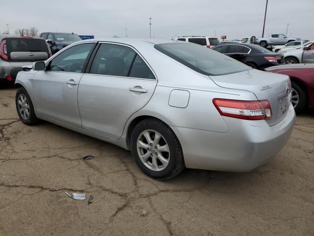 4T1BF3EK8BU658952 - 2011 TOYOTA CAMRY BASE SILVER photo 2