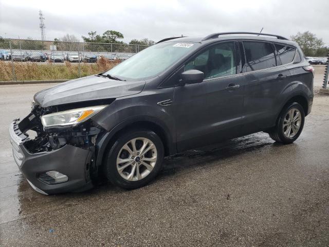 1FMCU0GDXJUA60898 - 2018 FORD ESCAPE SE GRAY photo 1