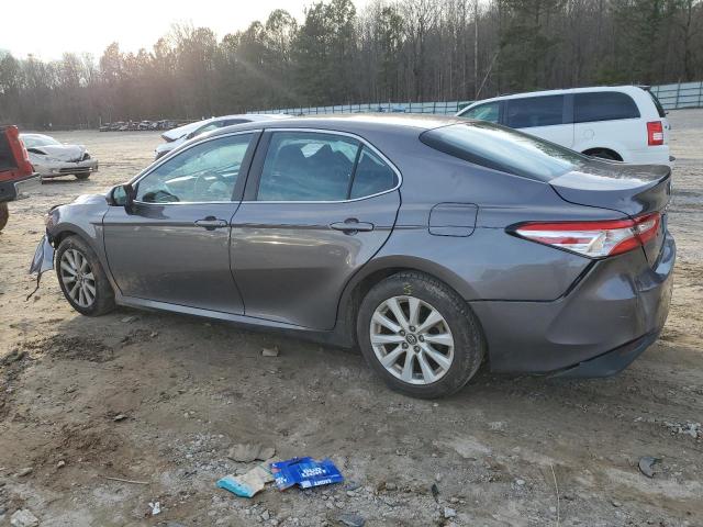 4T1B11HK4JU636430 - 2018 TOYOTA CAMRY L GRAY photo 2