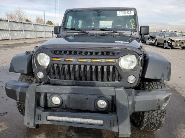 1C4AJWAGXJL878440 - 2018 JEEP WRANGLER SPORT GRAY photo 5