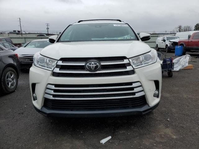 5TDJZRFHXJS845108 - 2018 TOYOTA HIGHLANDER SE WHITE photo 5