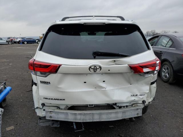 5TDJZRFHXJS845108 - 2018 TOYOTA HIGHLANDER SE WHITE photo 6