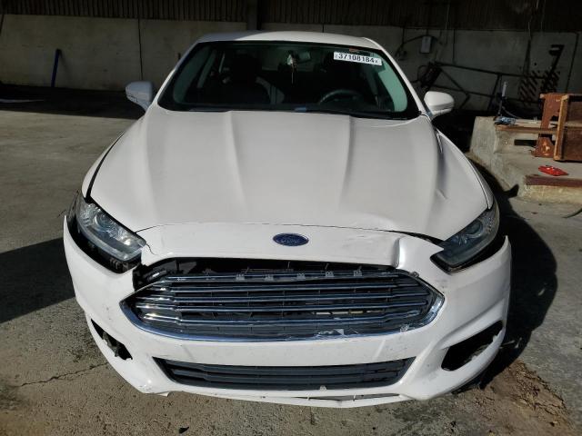 3FA6P0H71FR156618 - 2015 FORD FUSION SE WHITE photo 5