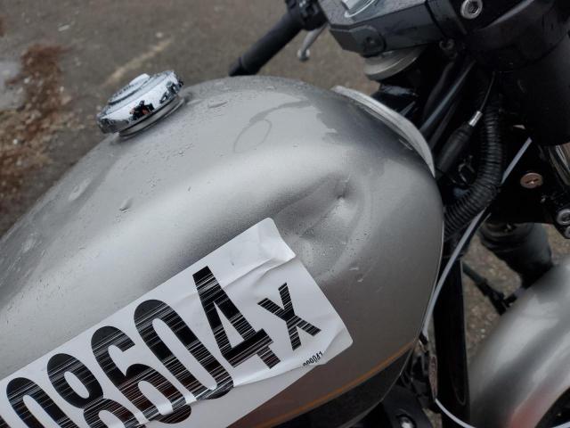 JYAVN06E0FA000041 - 2015 YAMAHA XVS950 CR SILVER photo 9