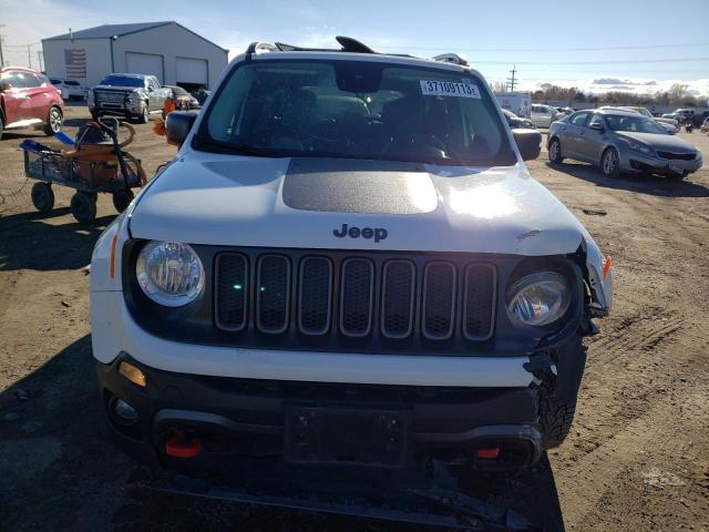 ZACCJBCTXGPC77867 - 2016 JEEP RENEGADE TRAILHAWK WHITE photo 5