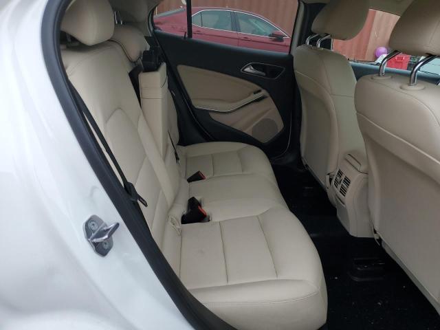 WDCTG4EB5KU004187 - 2019 MERCEDES-BENZ GLA 250 WHITE photo 11