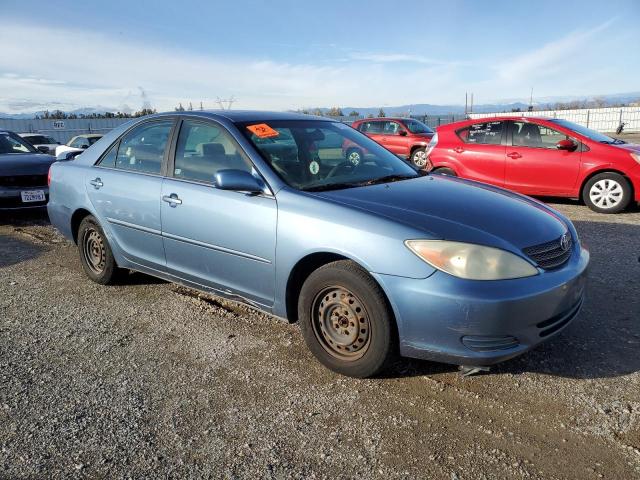 JTDBE32K740286543 - 2004 TOYOTA CAMRY LE BLUE photo 4