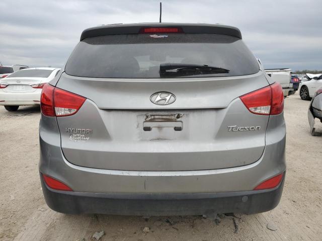 KM8JU3ACXDU773135 - 2013 HYUNDAI TUCSON GLS GRAY photo 6