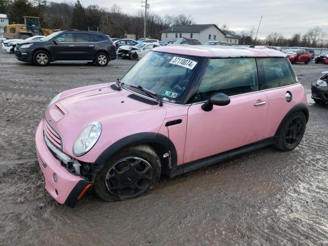 WMWRE33506TJ40636 - 2006 MINI COOPER S PINK photo 1