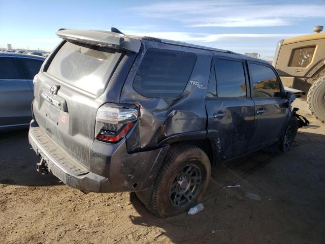 JTEBU5JR2J5576762 - 2018 TOYOTA 4RUNNER SR5/SR5 PREMIUM ნაცრისფერი ფოტო 3