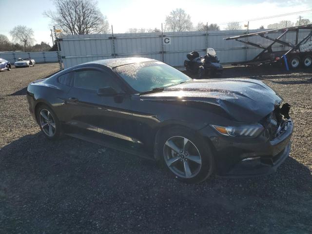 1FA6P8AM0F5316215 - 2015 FORD MUSTANG BLACK photo 4