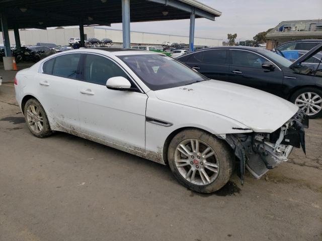 SAJAD4FX1JCP23264 - 2018 JAGUAR XE PREMIUM WHITE photo 4