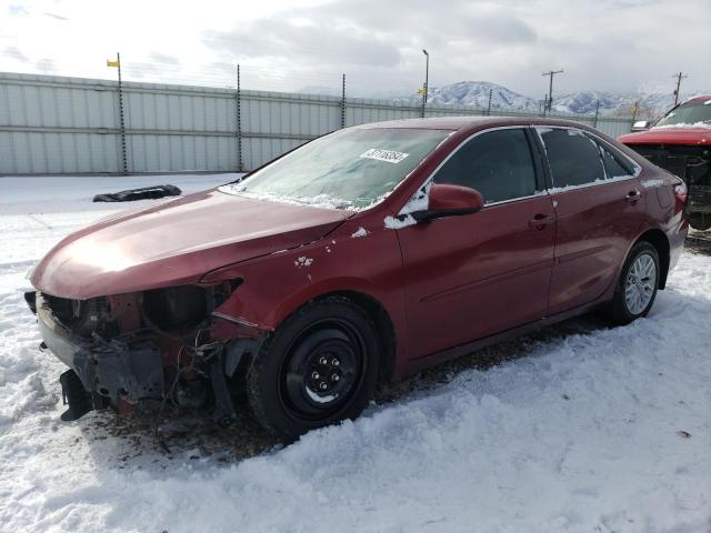 4T1BF1FK9HU623008 - 2017 TOYOTA CAMRY LE RED photo 1