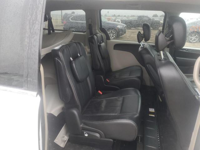 2C4RC1BG8GR141610 - 2016 CHRYSLER TOWN & COU TOURING WHITE photo 11