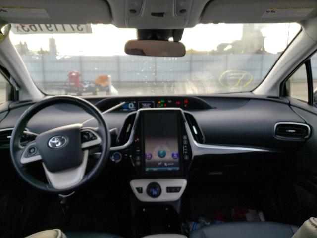 JTDKARFP7J3101079 - 2018 TOYOTA PRIUS PRIM Silber Foto 8