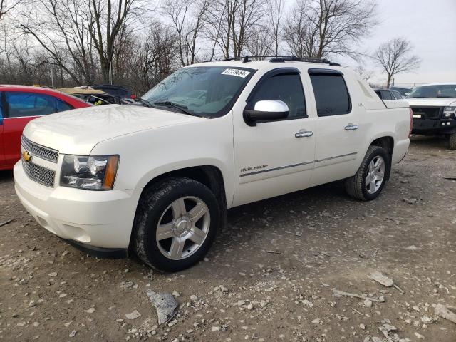 3GNTKGE76CG192618 - 2012 CHEVROLET AVALANCHE LTZ WHITE photo 1