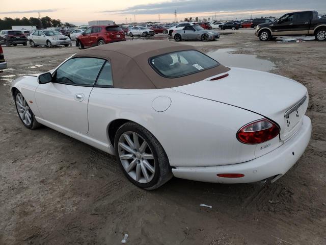 SAJDA42C162A45074 - 2006 JAGUAR XK8 WHITE photo 2