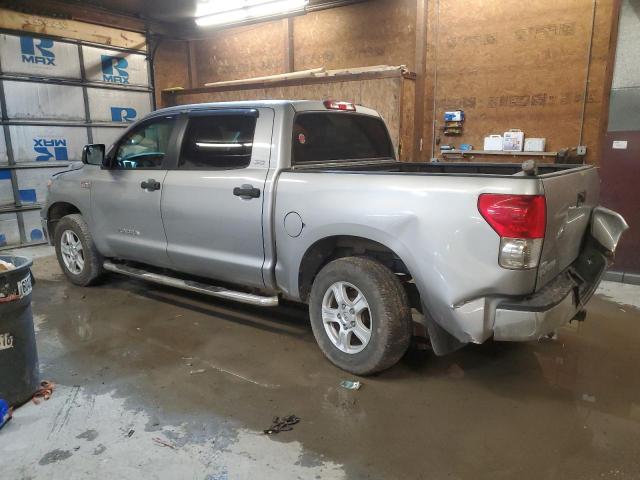 5TBDV54128S497587 - 2008 TOYOTA TUNDRA CREWMAX SILVER photo 2