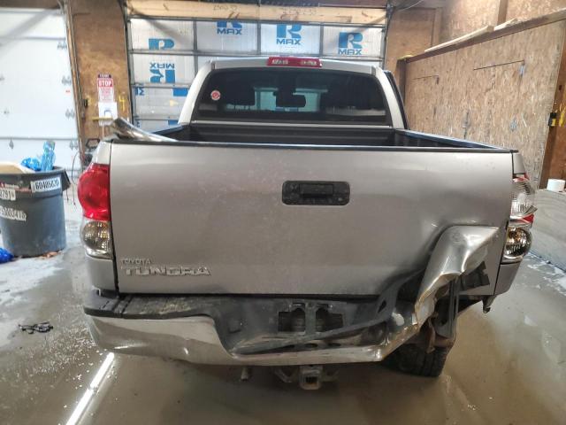 5TBDV54128S497587 - 2008 TOYOTA TUNDRA CREWMAX SILVER photo 6