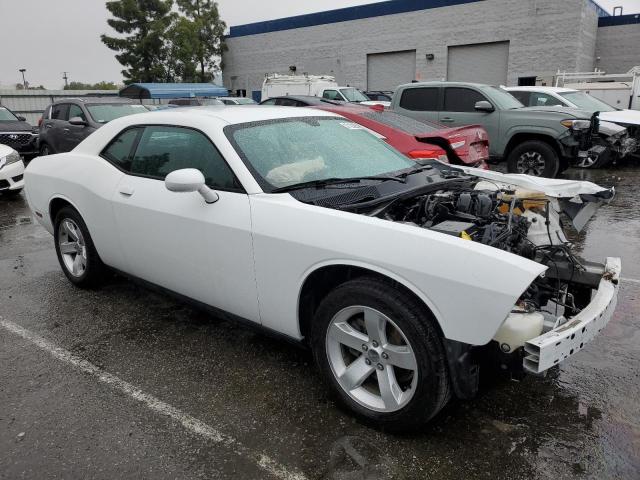 2B3CJ4DG7BH561532 - 2011 DODGE CHALLENGER WHITE photo 4