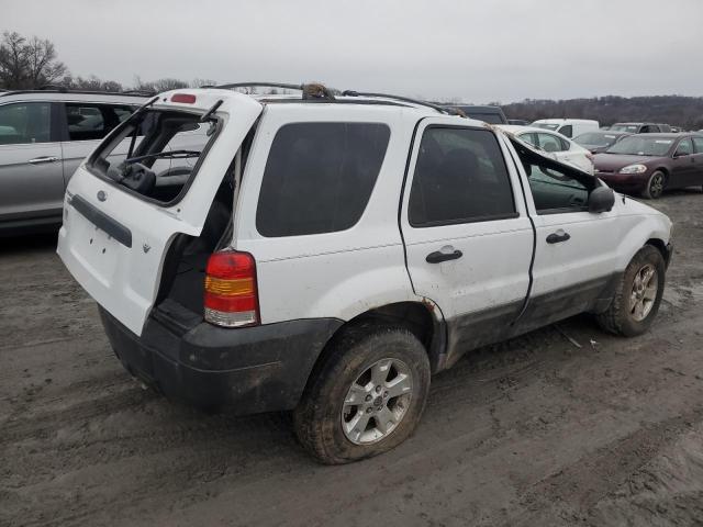 1FMYU93125KC50699 - 2005 FORD ESCAPE XLT WHITE photo 3