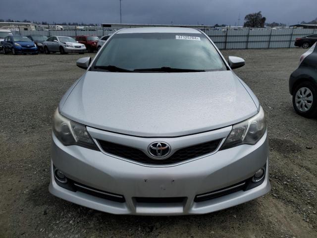4T1BF1FK2DU245138 - 2013 TOYOTA CAMRY L SILVER photo 5