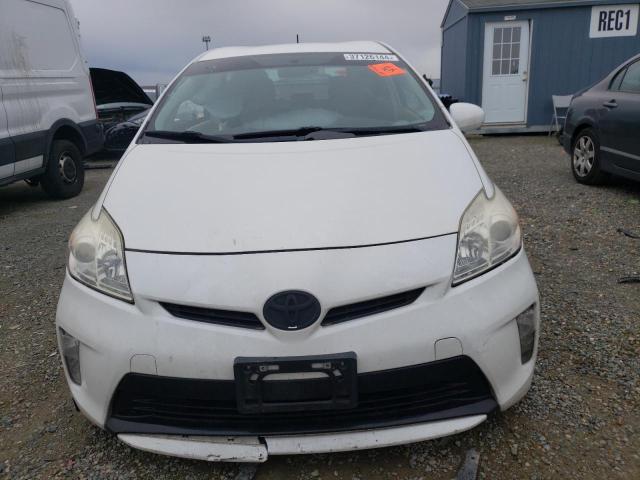 JTDKN3DU3D5695446 - 2013 TOYOTA PRIUS WHITE photo 5