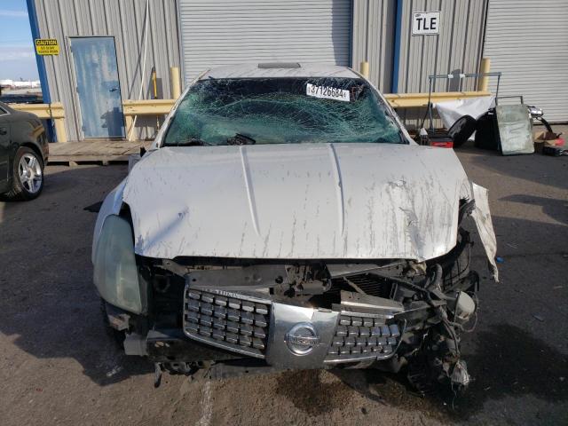 1N4BA41E44C874479 - 2004 NISSAN MAXIMA SE WHITE photo 5