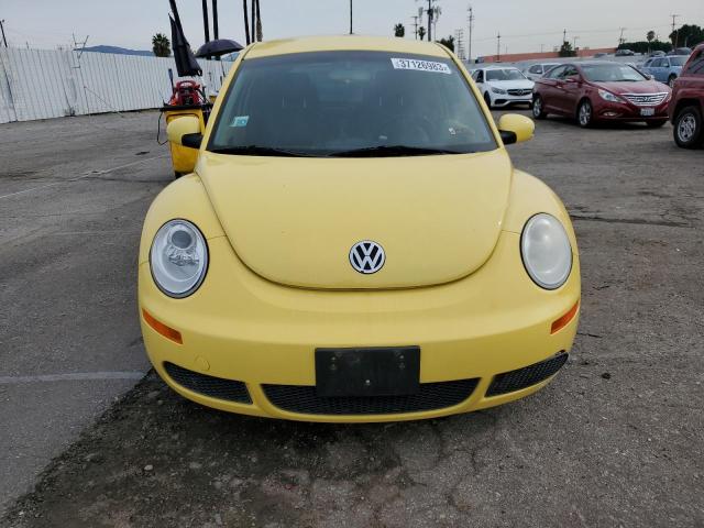 3VWPG3AG7AM013184 - 2010 VOLKSWAGEN NEW BEETLE YELLOW photo 5